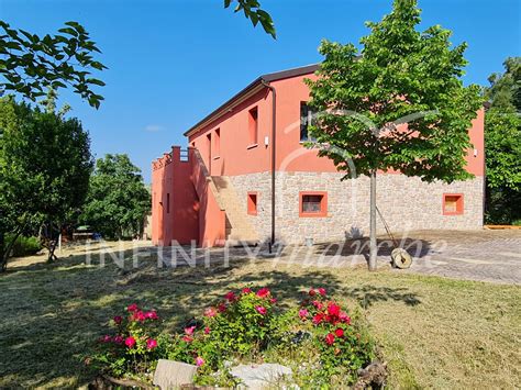 73 case in vendita a Monte San Giusto, Macerata